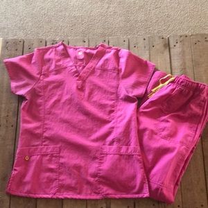 Pink wonderwink scrubs!